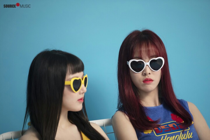 여자친구 여름여름해 자켓사진 촬영 비하인드컷.jpg | 인스티즈