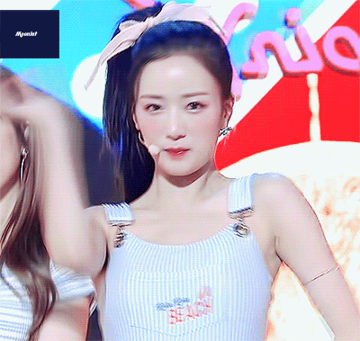 에이핑크 윤보미 생일 기념.gif | 인스티즈