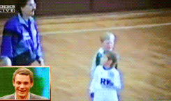 노이어 어린 시절.gif | 인스티즈