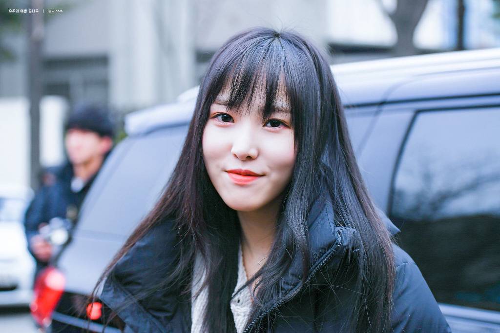 [여자친구] 생일날 일하는게 썩 좋은 일은 아니라서 유주 | 인스티즈