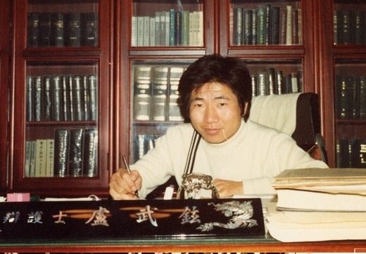 회의 참석자에게 [직접] 커피 타주던 [대통령] | 인스티즈