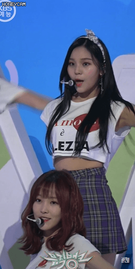 여자친구 - 여름여름해 뮤직뱅크 직캠.gif | 인스티즈