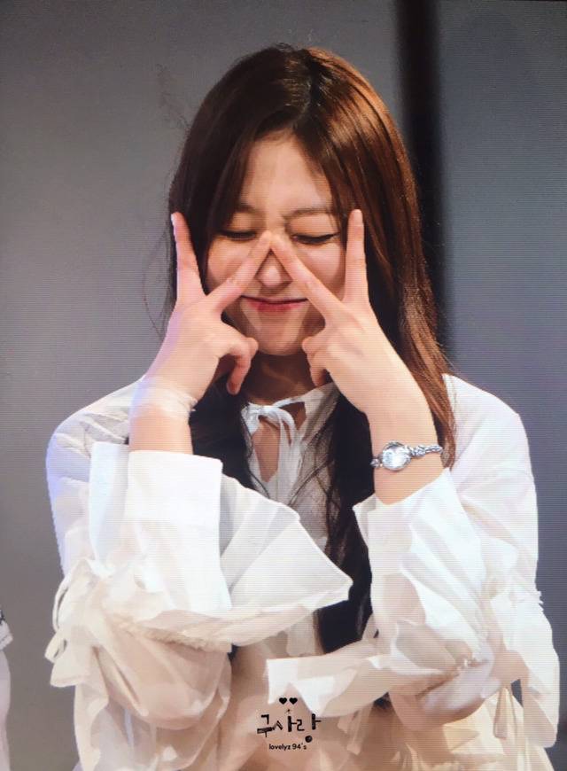 [러블리즈] 아틀레티코의 마킹은 누가 좋을까 생각하다가 지수 | 인스티즈