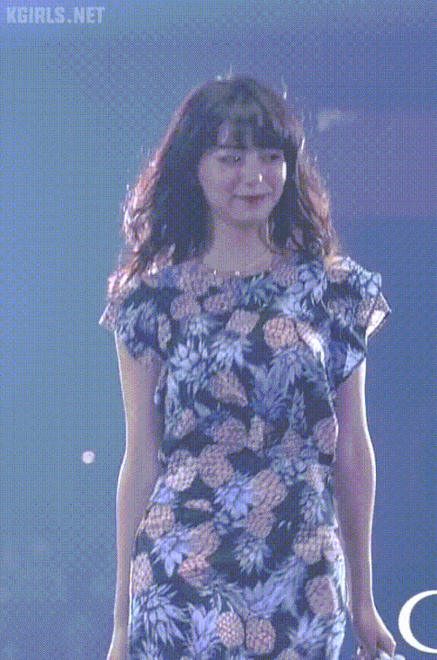 가슴으로 승부 하는 모델 | 인스티즈