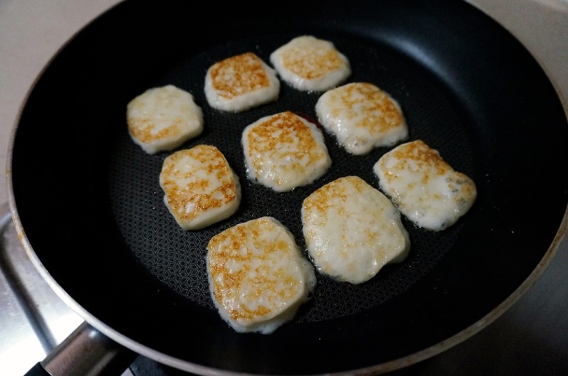 [치즈] 별다른 번거로운 조리 없이 그저 치즈 그대로 익혀서 먹는.... 구워먹는 치즈 | 인스티즈