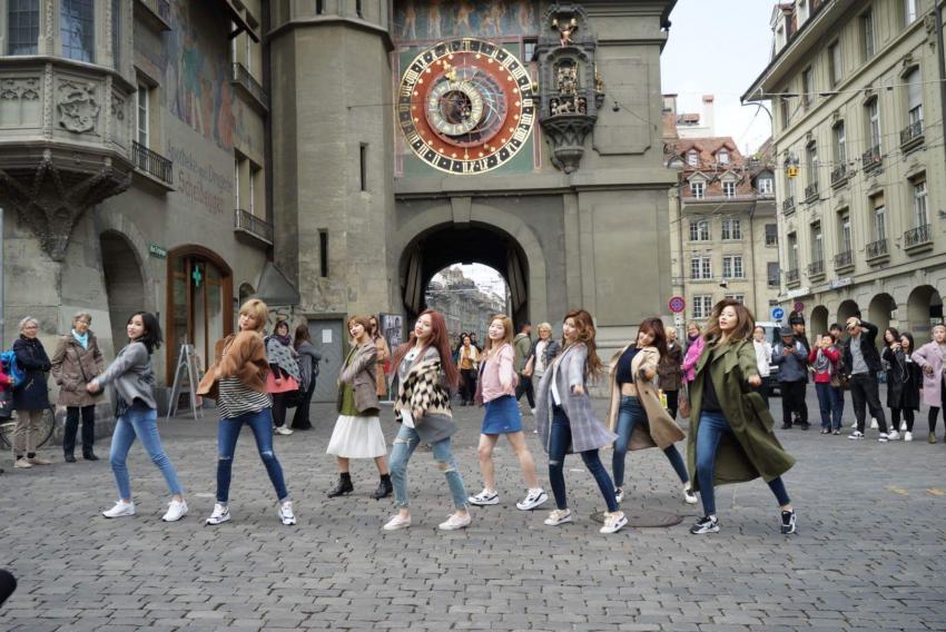 스위스정부관광청 페이스북에 올라온 트와이스 | 인스티즈