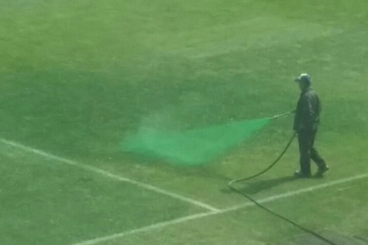 잔디문제 & K리그 경기장 운영권갈등..수원 월드컵재단 보은인사 논란 | 인스티즈