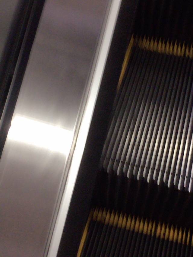 어릴때 에스컬레이터 타면 공감 | 인스티즈