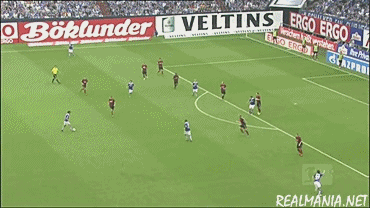 샬케의 레전드 스트라이커.gif | 인스티즈