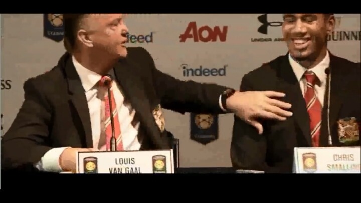 봐도봐도 웃긴 반할의 마이크 스몰링 | 인스티즈