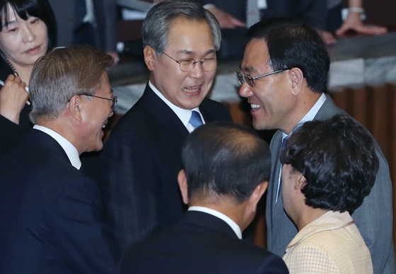 ??? 연설 끝나고 두고보자 | 인스티즈