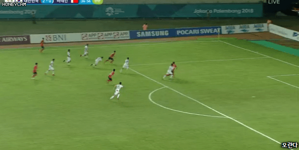 황의조 멀티골 ㄷㄷㄷㄷㄷㄷ.gif | 인스티즈