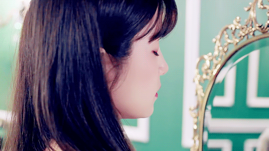 [에이핑크] 습한 날씨로 고통받고 있어서 박초롱 | 인스티즈