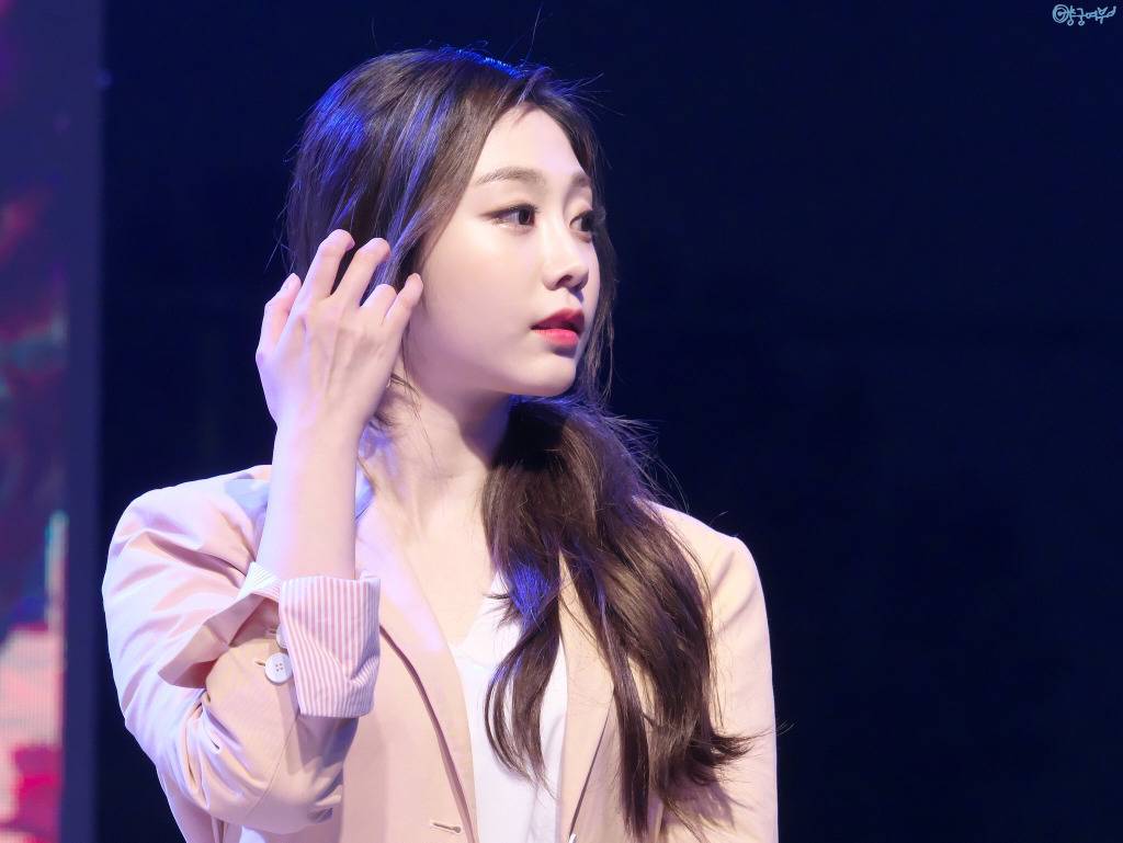 [러블리즈] 츄러스 생각이나서 지수 | 인스티즈