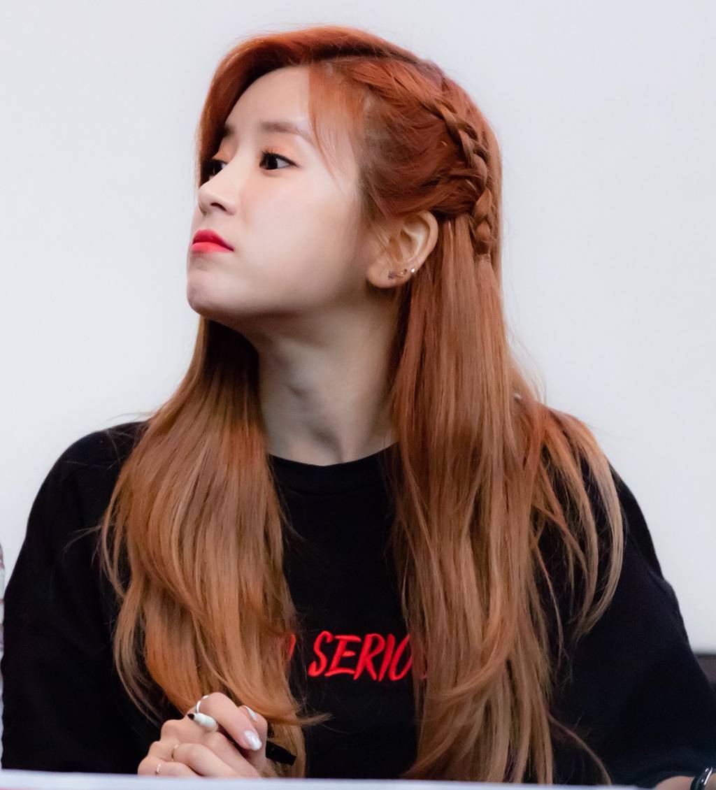 [에이핑크] 습한 날씨로 고통받고 있어서 박초롱 | 인스티즈