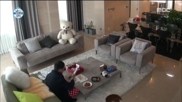 한국인의 독특한 소파 활용법.jpg | 인스티즈