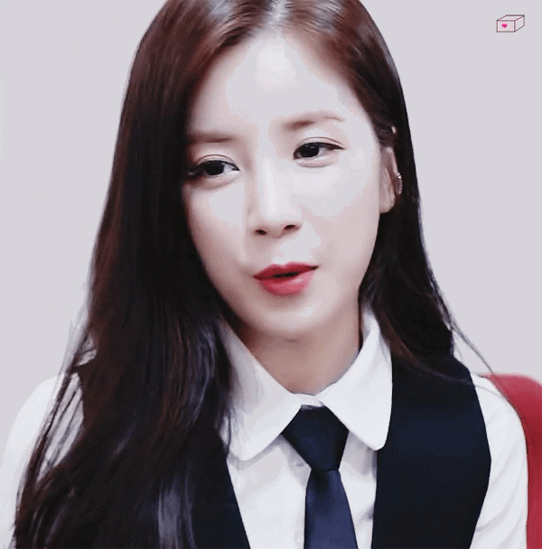 [에이핑크] 습한 날씨로 고통받고 있어서 박초롱 | 인스티즈