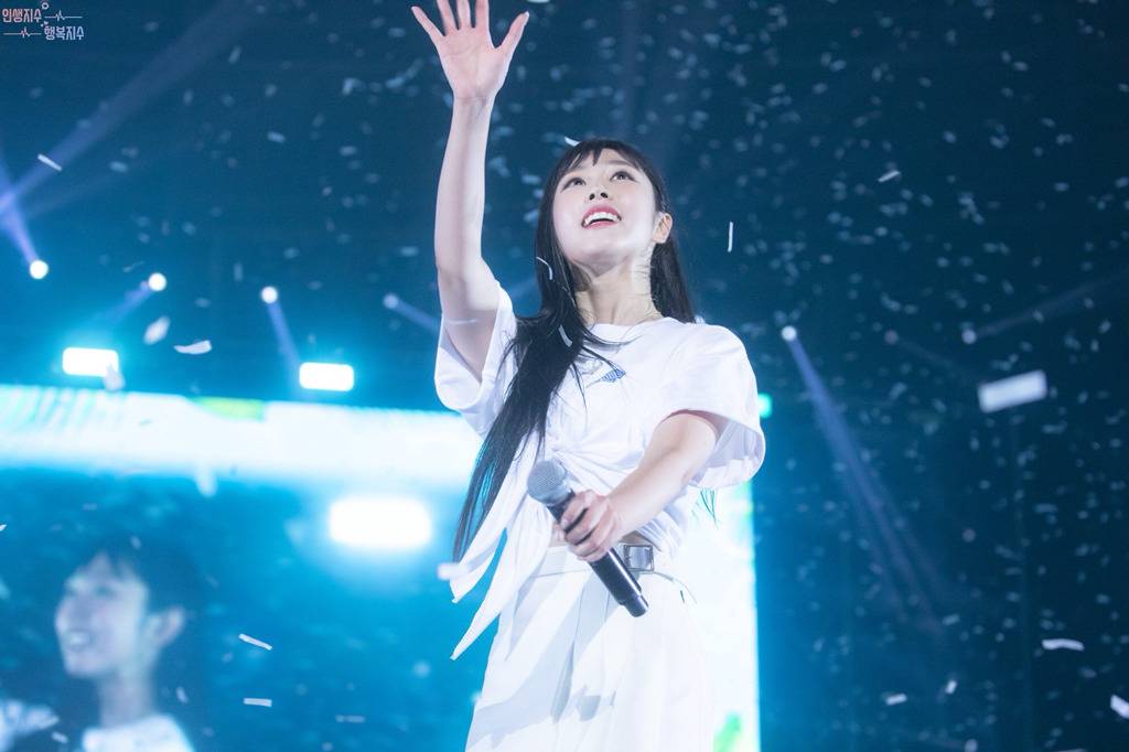 [러블리즈] 츄러스 생각이나서 지수 | 인스티즈