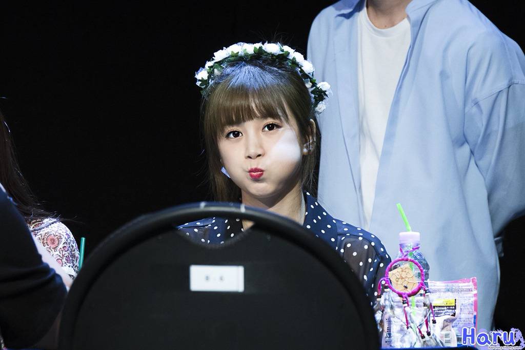 [에이핑크] 주말이라 시간이 잘 가는 것 같아서 박초롱 | 인스티즈