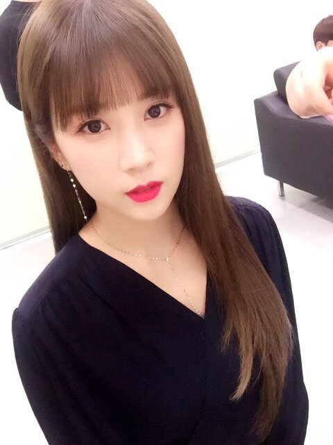 [에이핑크] 습한 날씨로 고통받고 있어서 박초롱 | 인스티즈