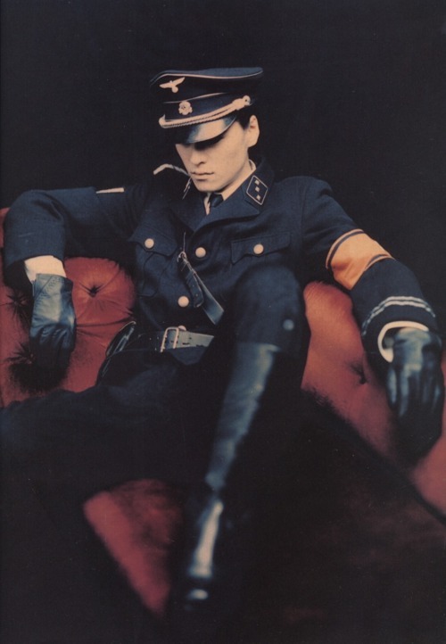 취향고르기 제복 VS 슈트 | 인스티즈