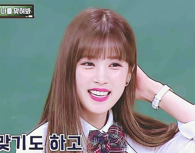 [에이핑크] 습한 날씨로 고통받고 있어서 박초롱 | 인스티즈