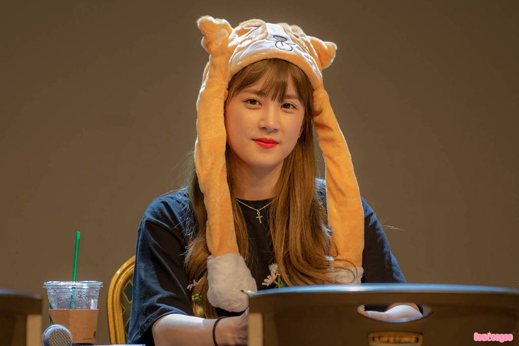 [에이핑크] 주말이라 시간이 잘 가는 것 같아서 박초롱 | 인스티즈