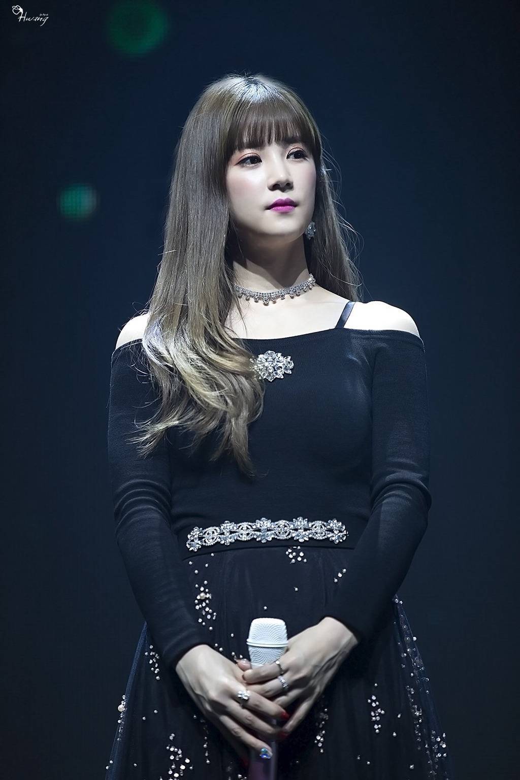 [에이핑크] 주말이라 시간이 잘 가는 것 같아서 박초롱 | 인스티즈