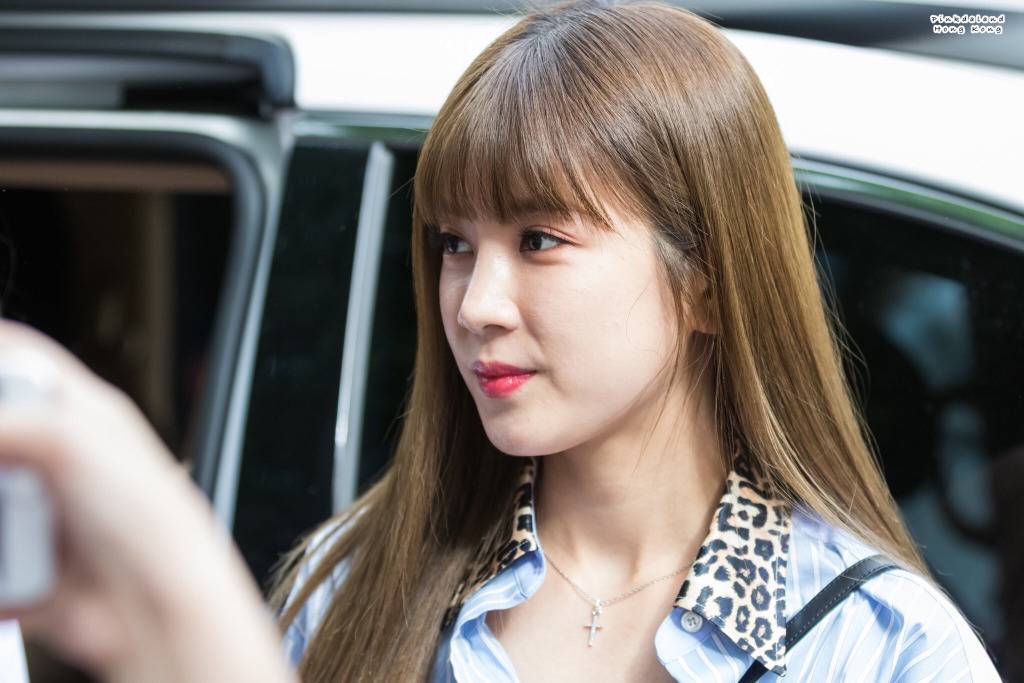 [에이핑크] 주말이라 시간이 잘 가는 것 같아서 박초롱 | 인스티즈