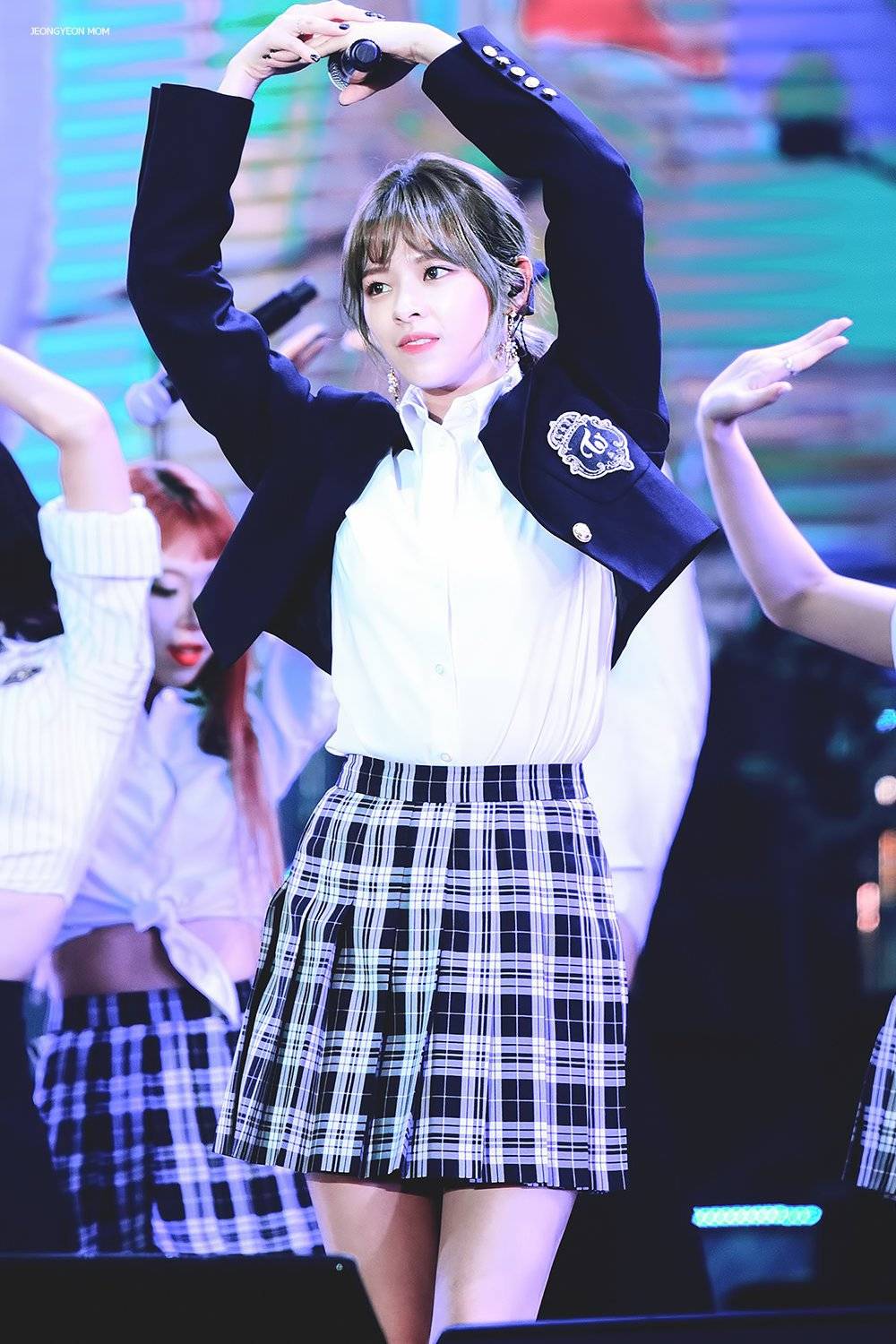 여자여자한 트와이스 정연이.jpgif | 인스티즈