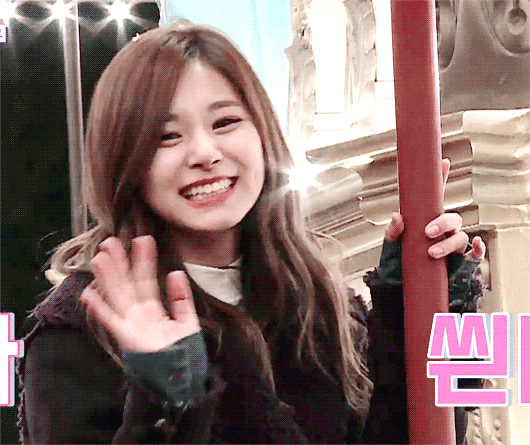 제기차기 하는 쯔위.gif | 인스티즈