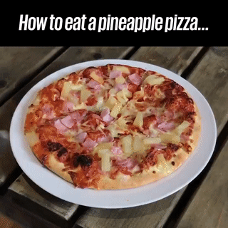 파인애플 피자 먹는 방법.gif | 인스티즈