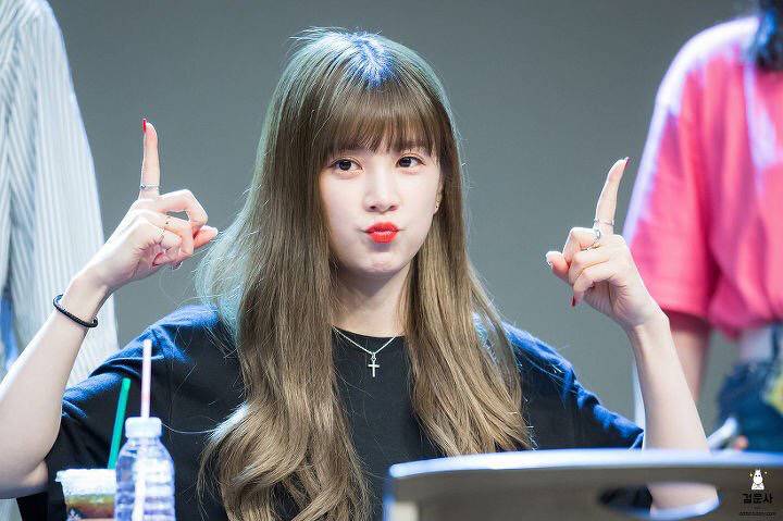 [에이핑크] 주말이라 시간이 잘 가는 것 같아서 박초롱 | 인스티즈