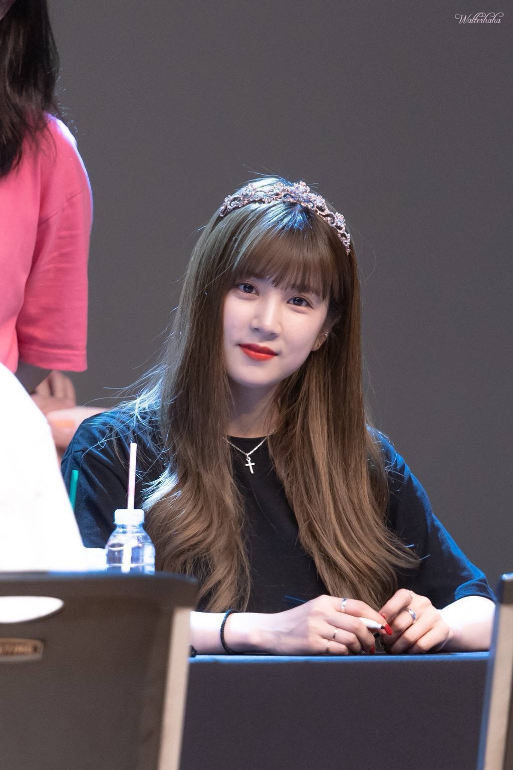 [에이핑크] 주말이라 시간이 잘 가는 것 같아서 박초롱 | 인스티즈