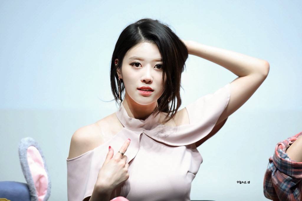 [러블리즈] 아침 밥도 먹었으니 양치질 하러 갈거라서 미주 | 인스티즈