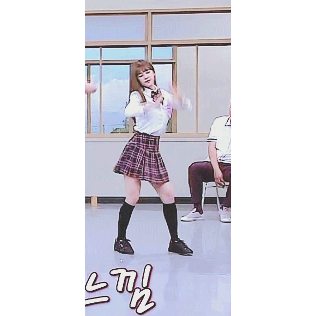 [에이핑크] 습한 날씨로 고통받고 있어서 박초롱 | 인스티즈