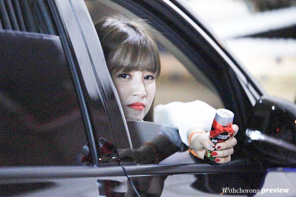 [에이핑크] 습한 날씨로 고통받고 있어서 박초롱 | 인스티즈