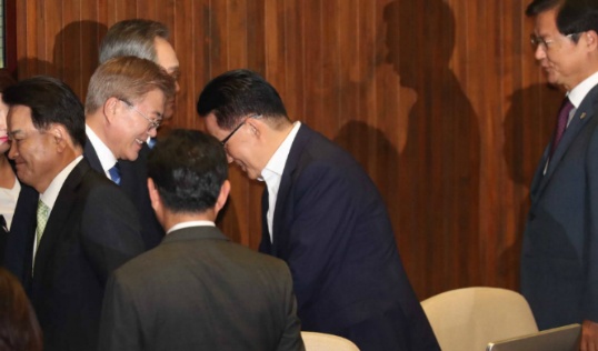 ??? 연설 끝나고 두고보자 | 인스티즈