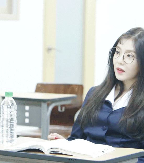 레드벨벳의 몰래 도시락 까먹기.jpgif | 인스티즈