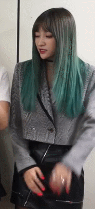 또 막내 몸매 감상하는 하니.gif | 인스티즈