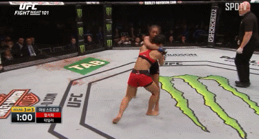 눈찔리고 두들겨맞는 함서희 | 인스티즈