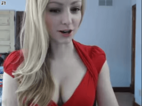 혀가 긴 여성 | 인스티즈