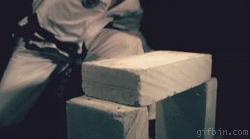 맨손격파.gif | 인스티즈