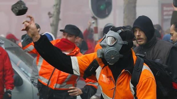 벨기에 국민들 시위하는 모습.jpg | 인스티즈