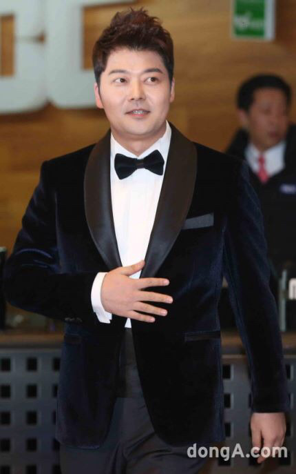 전현무, 더이상 논란無…피드백 확실한 시상식 MC | 인스티즈