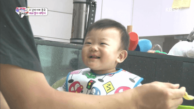 대박이 아빠/모르는아저씨가 밥줄 때 반응비교.gif | 인스티즈