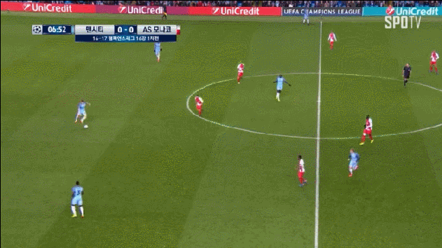 펩이 윙어에게 공간을 만들어주는 방법들.gif | 인스티즈