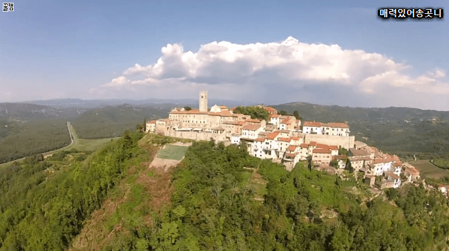 천공의 성 라퓨타 모델이 된 마을.jpg | 인스티즈