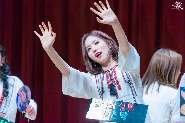 [러블리즈] 더블 1955버거 먹고 와서 명은이 | 인스티즈