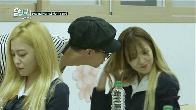 레드벨벳의 몰래 도시락 까먹기.jpgif | 인스티즈